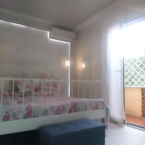 Apartamento Rosilienza Private Spa, Patio Garden Free Trasfer To & From Airport